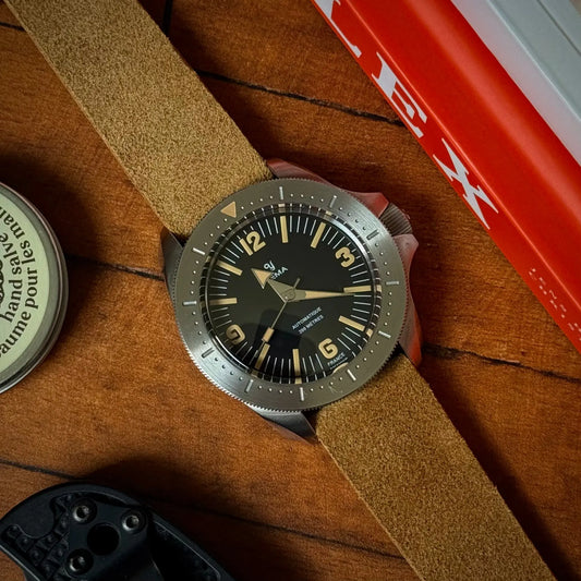 RAINER SUEDE STITCHLESS Dial & Hide